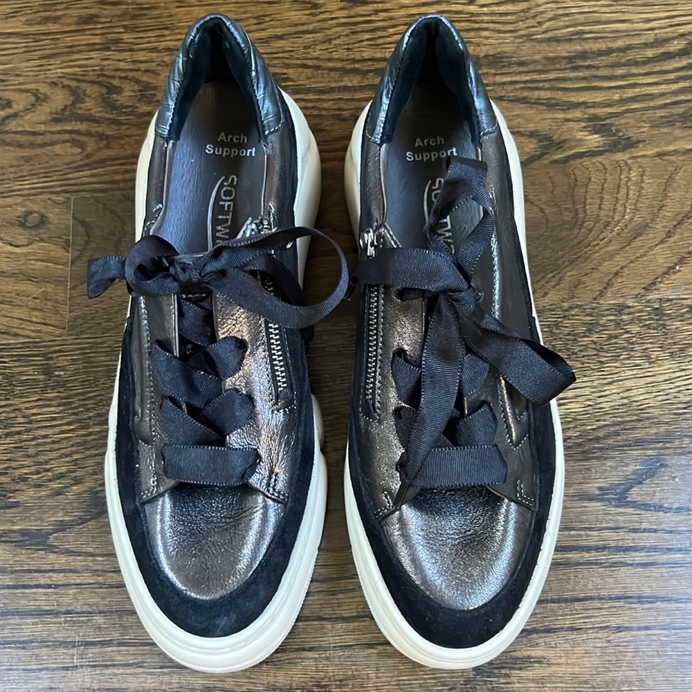 Softwaves Platform Sneakers Size 9 NWOB